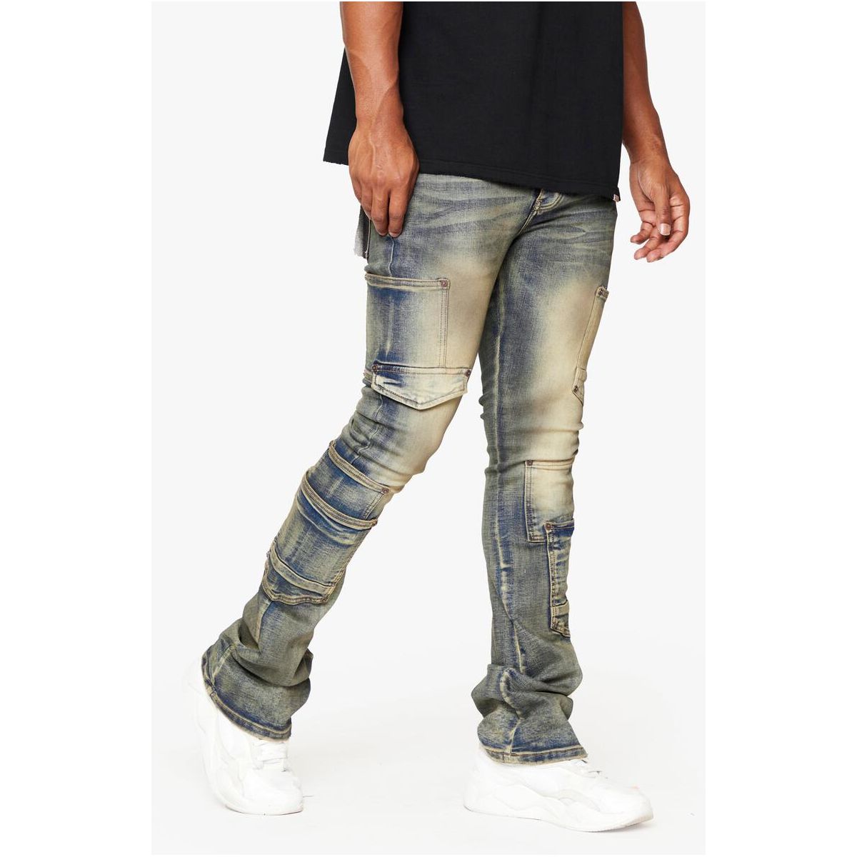 Valabasas Pocros Light Vintage Wash Stacked Flare Denim jeans with frayed hems and high-waisted fit, perfect for a retro-inspired look