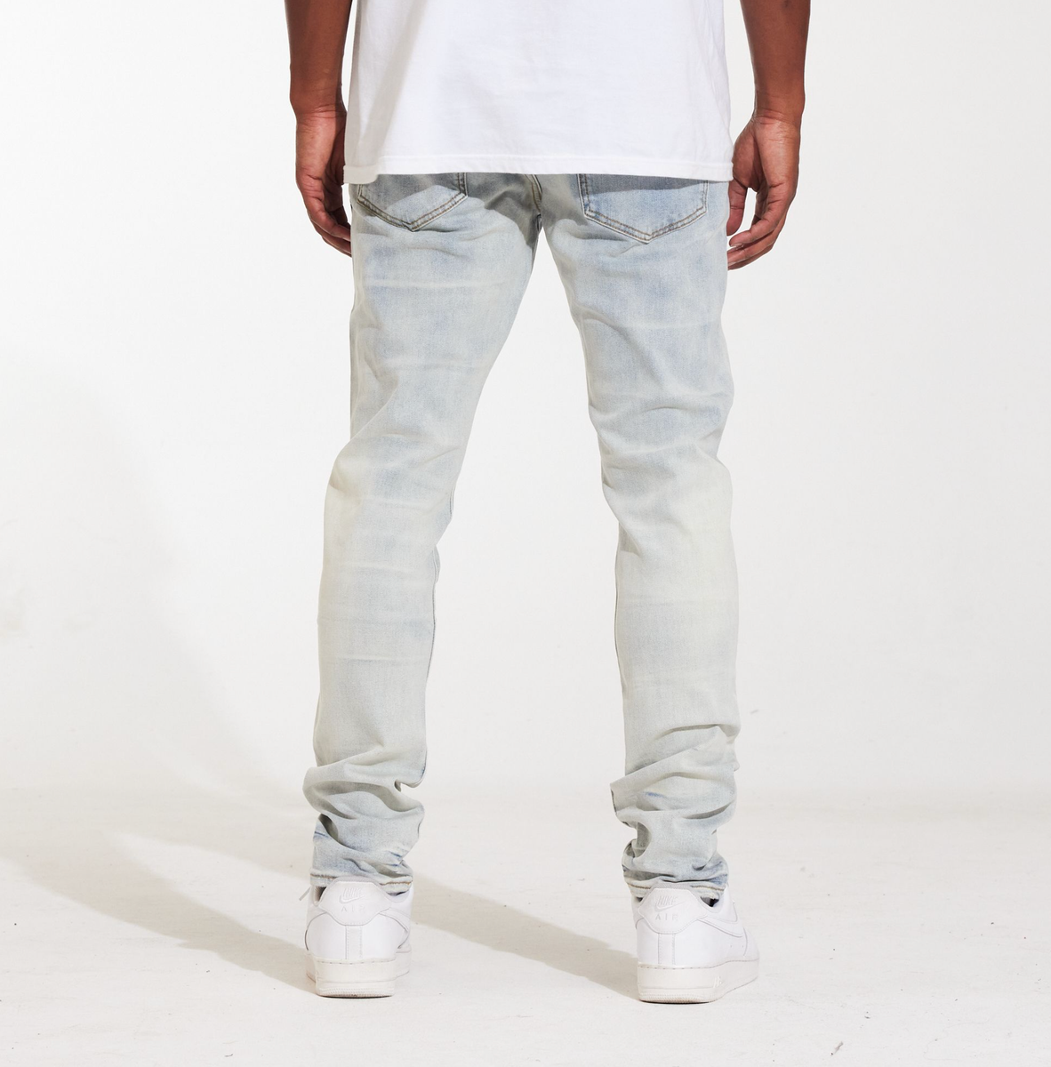 Fashionable and versatile light wash denim jeans for men
