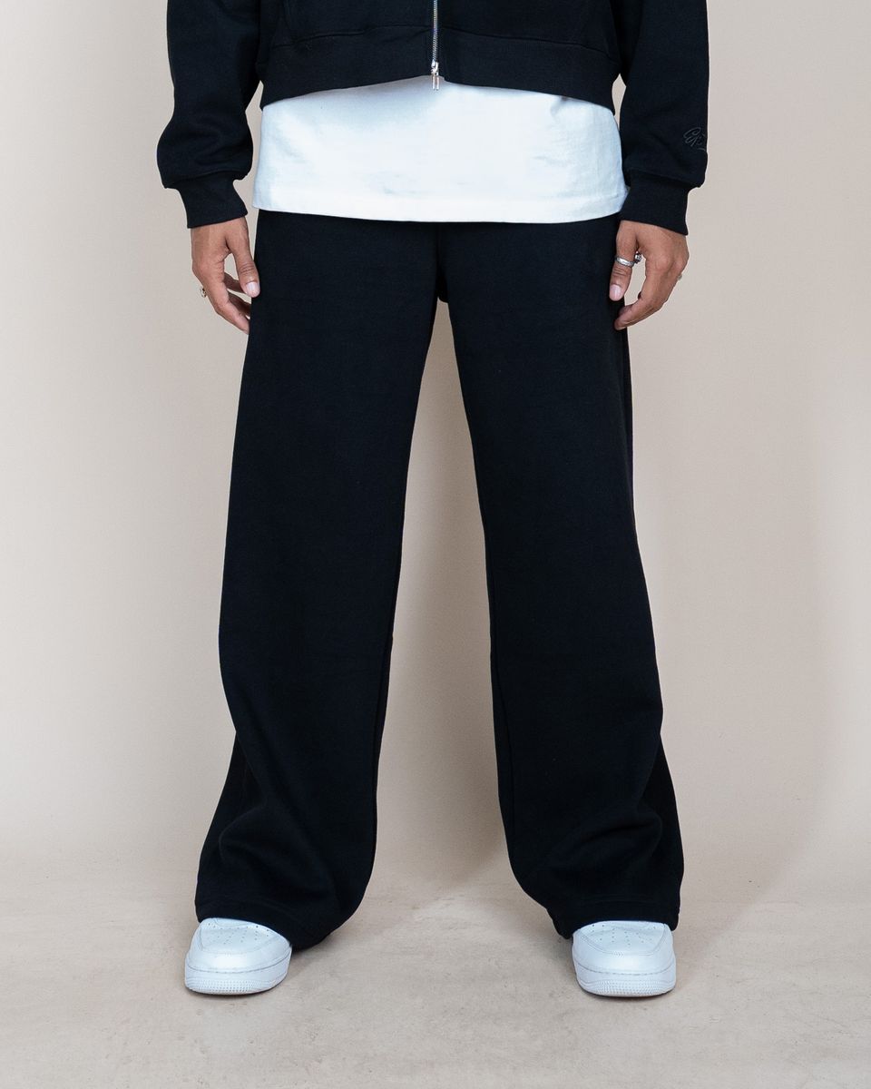 63% Cotton 37% Polyester EPTM Perfect Baggy Fleece Pants in Black