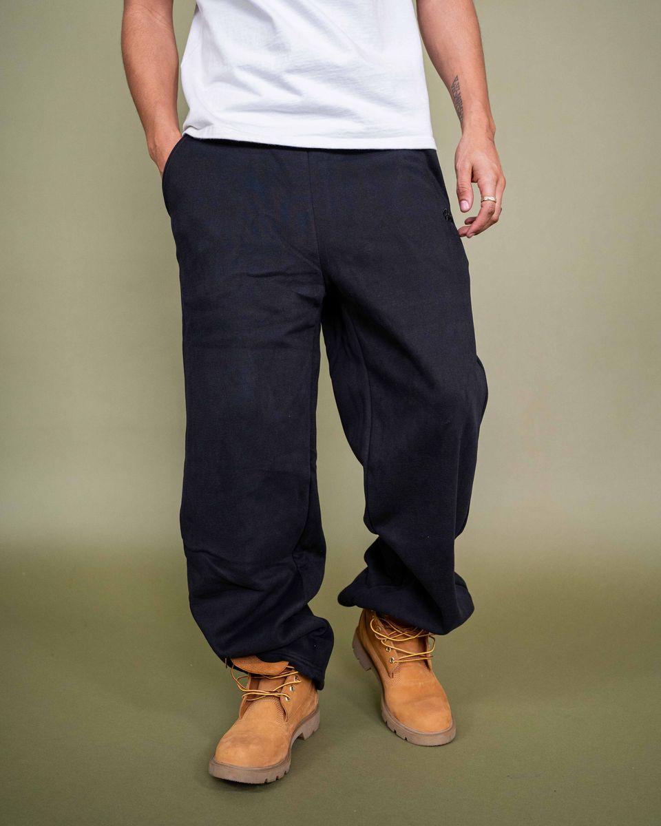 Black EPTM Perfect Baggy Fleece Pants with the perfect baggy fit