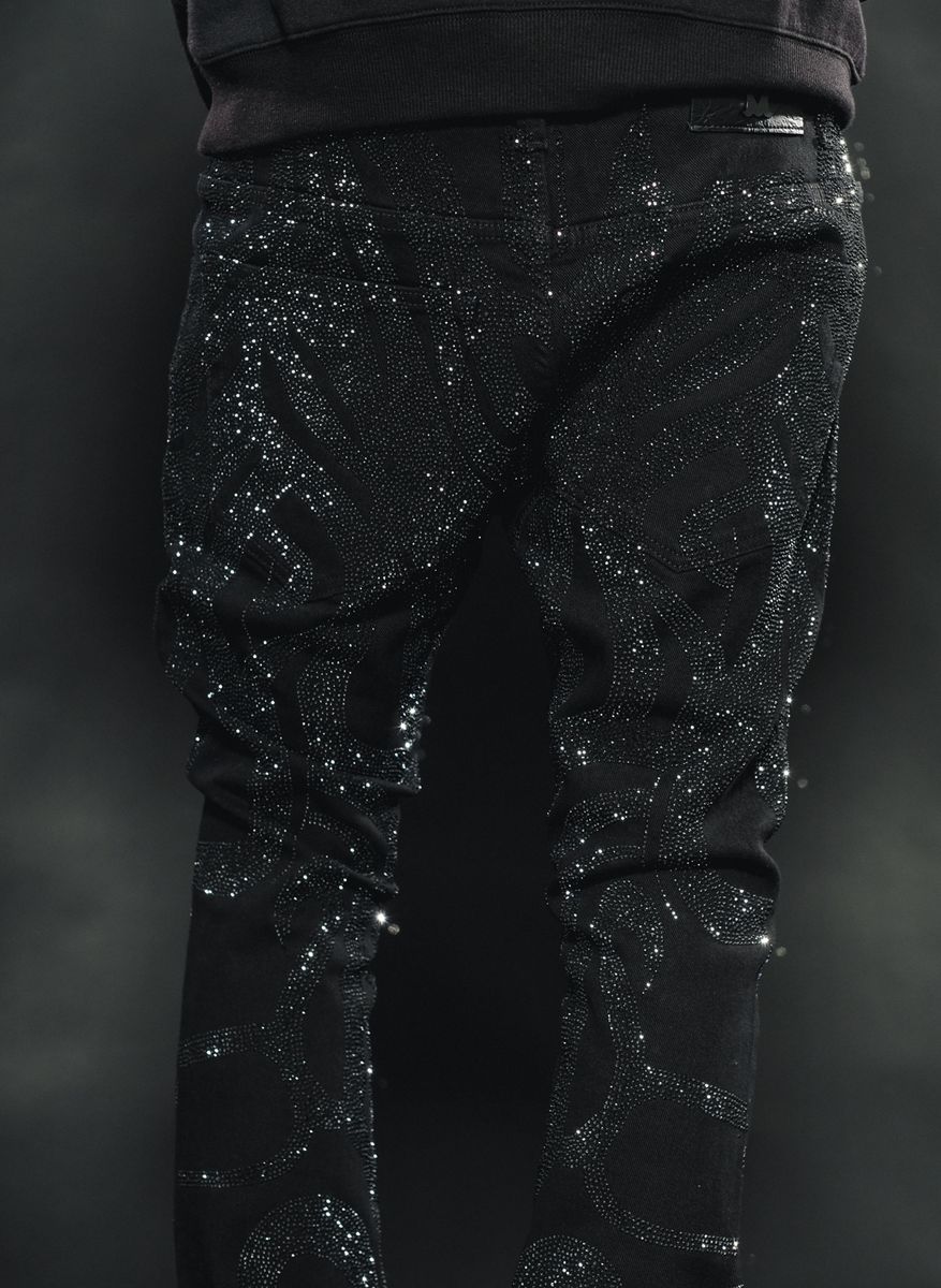 VC805 Black denim jeans with a trendy flare cut