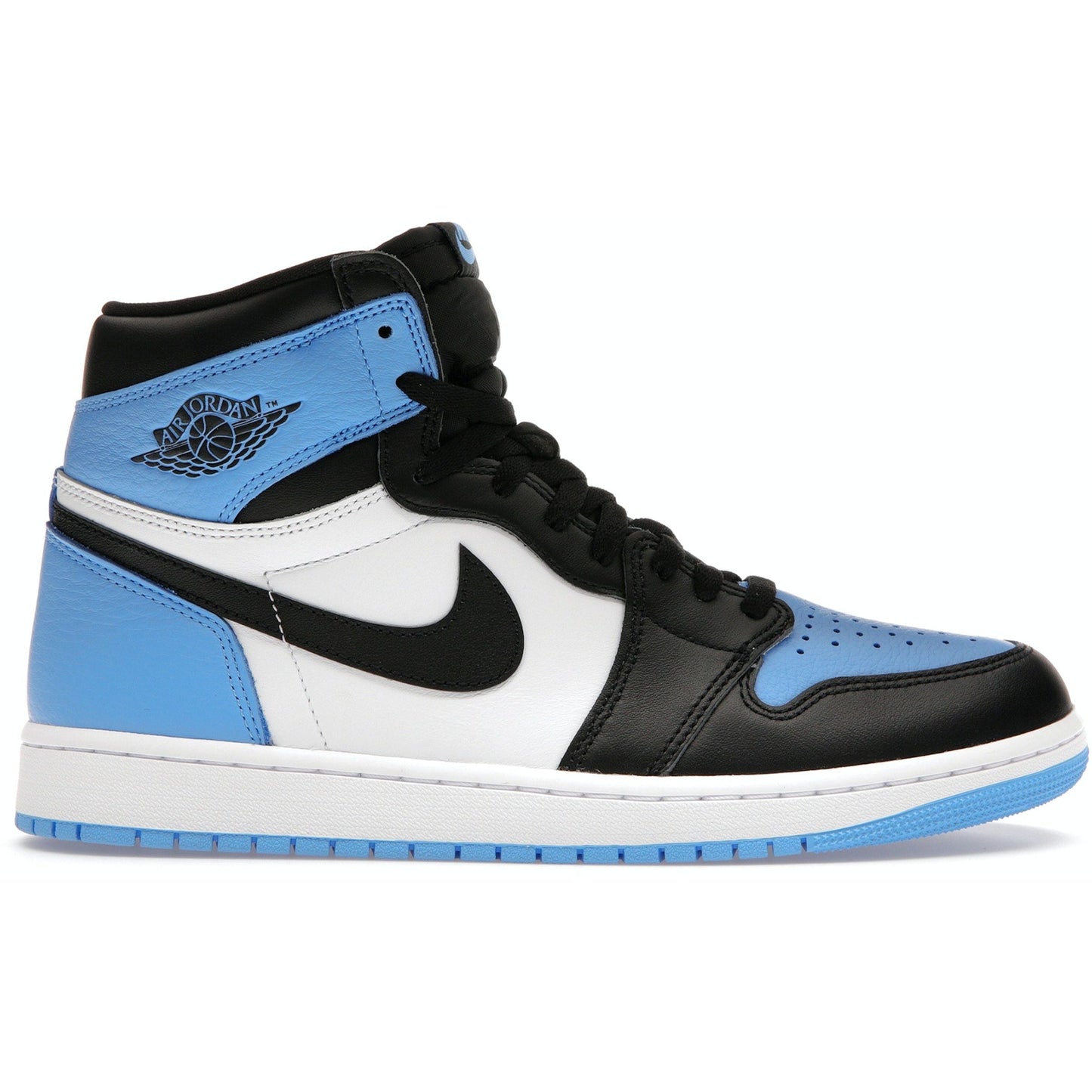 Jordan 1 Retro High OG - UNC Toe (DZ5485-400) basketball shoes in blue and white colorway with iconic Nike swoosh logo