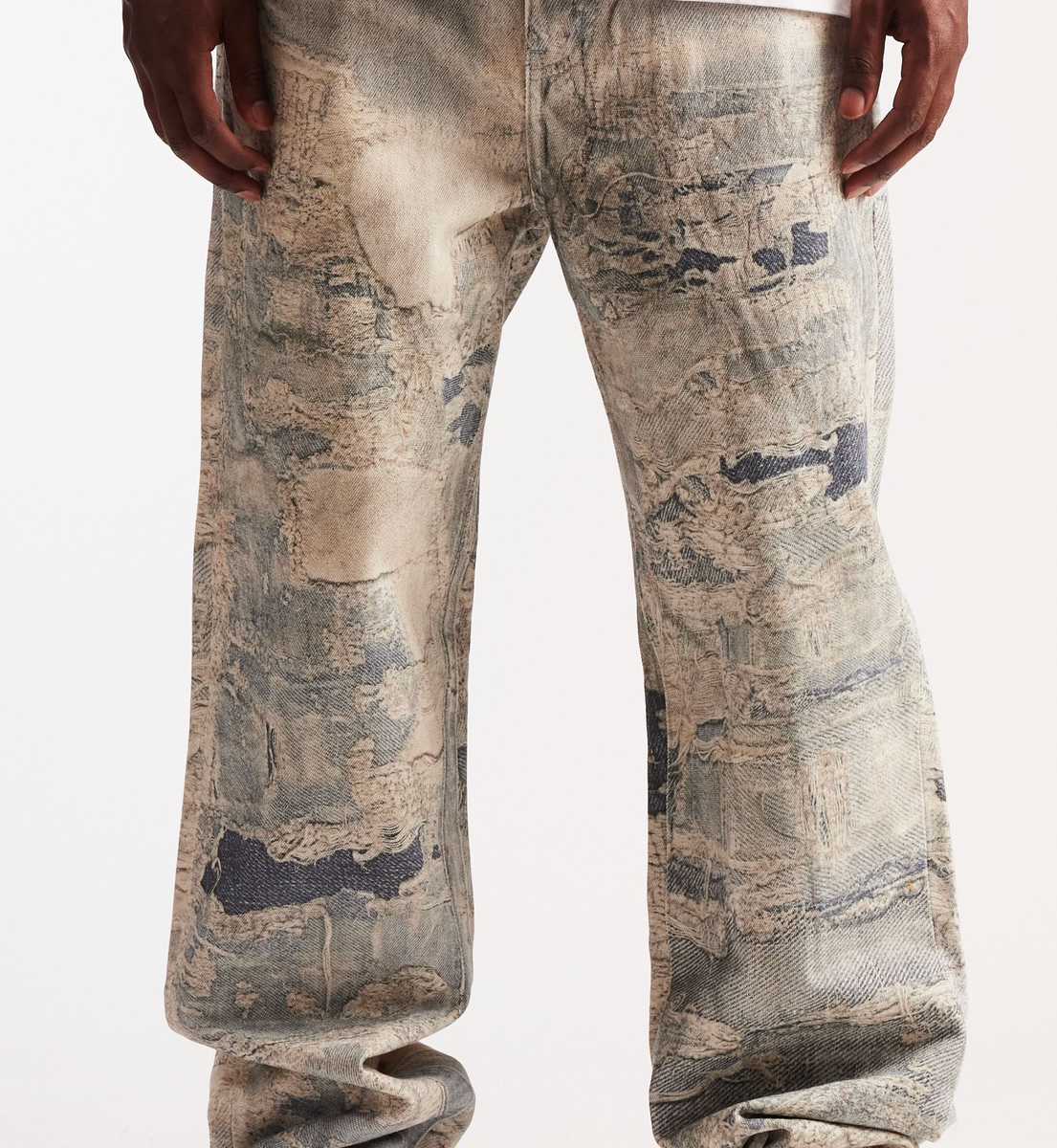 EMBSP25-118 denim jeans featuring a unique blended wash and stylish design