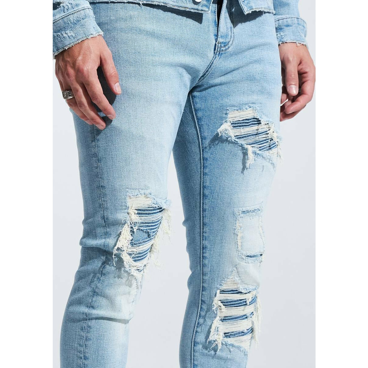 Men's EMBHOL21-1-8 jeans featuring ripped and repaired design