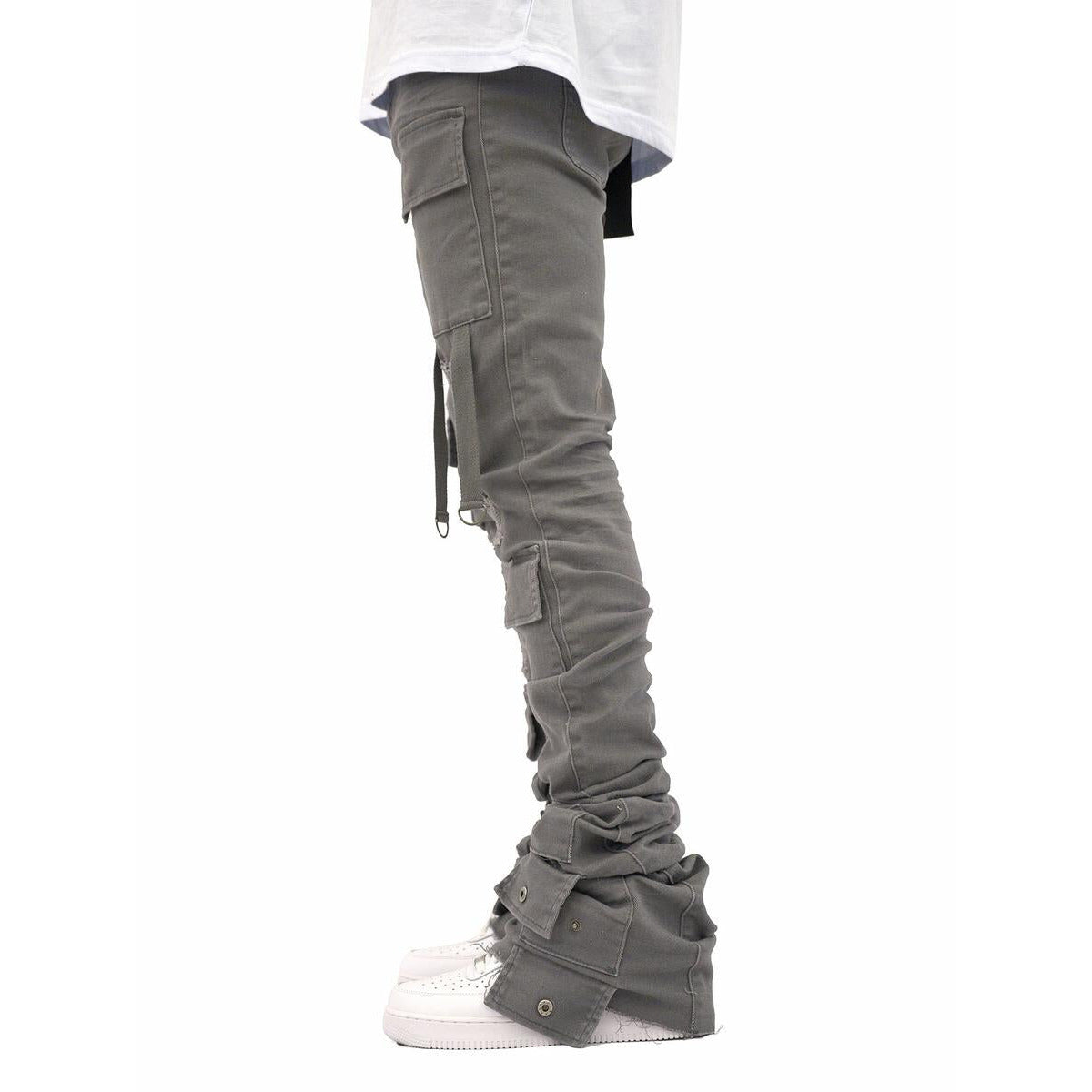 A photo of Si Tu Veux Grey Gunna Super-Stacked Jeans, a stylish and comfortable pair of denim with a super-stacked design and a sleek grey color