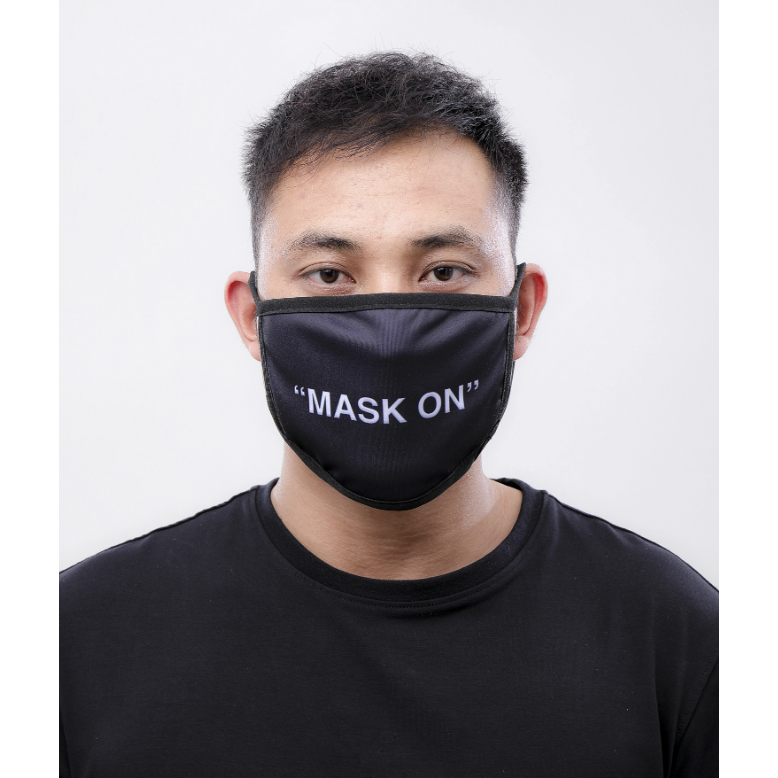 Close-up of the Hudson Mask On Face Mask in Black, a stylish and comfortable protective accessory for daily use and outdoor activities