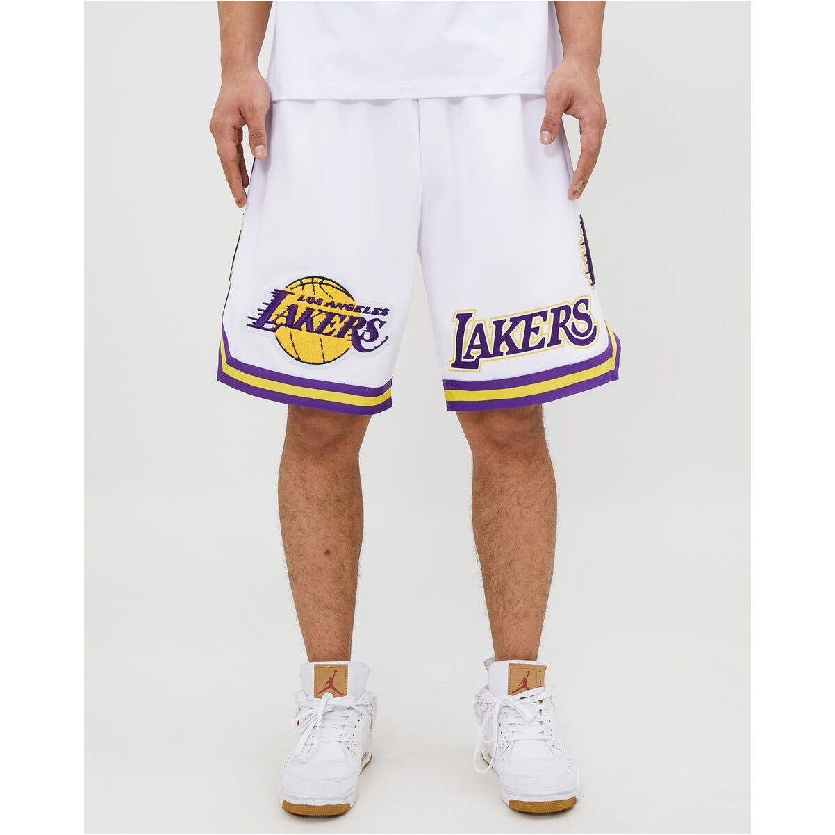 Los Angeles Lakers Logo Pro Team White Shorts, perfect for basketball fans
