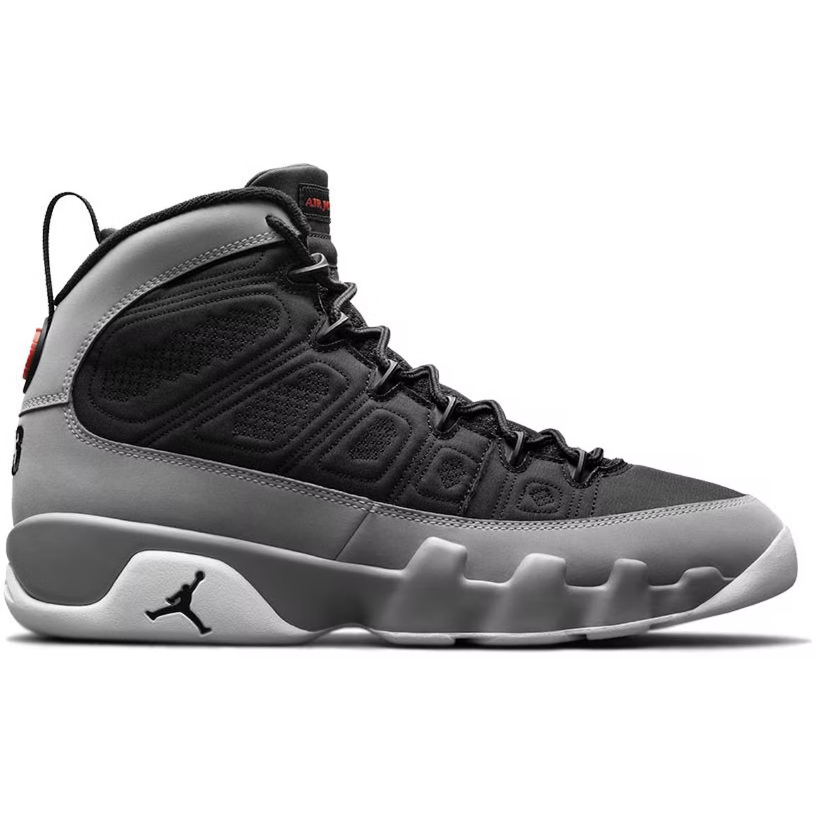 High-quality image of the stylish and trendy Jordan 9 Retro - Particle Grey sneaker, perfect for fashion-forward individuals