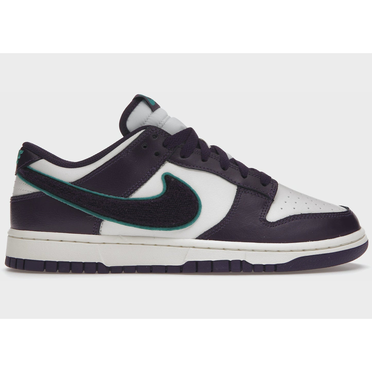 Nike Dunk Low - Chenille Swoosh Sail Grand Purple (DQ7683-100)