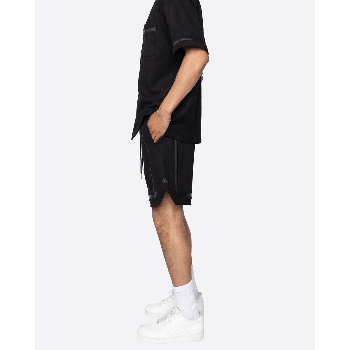  EPTM Delta Cargo Shorts in black, lifestyle shot, perfect for casual and athletic wear