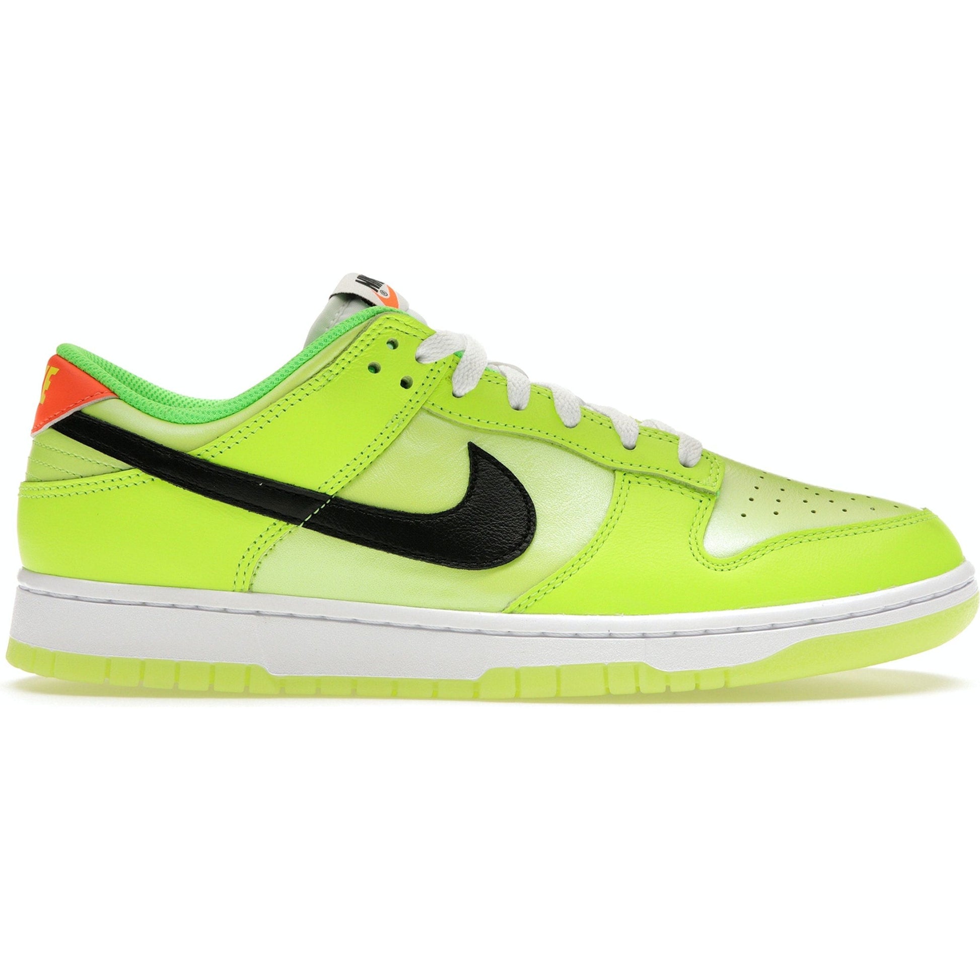 Nike Dunk Low SE - Splash Volt (FJ4610-702) sneakers in vibrant yellow and blue colorway with signature Nike Swoosh