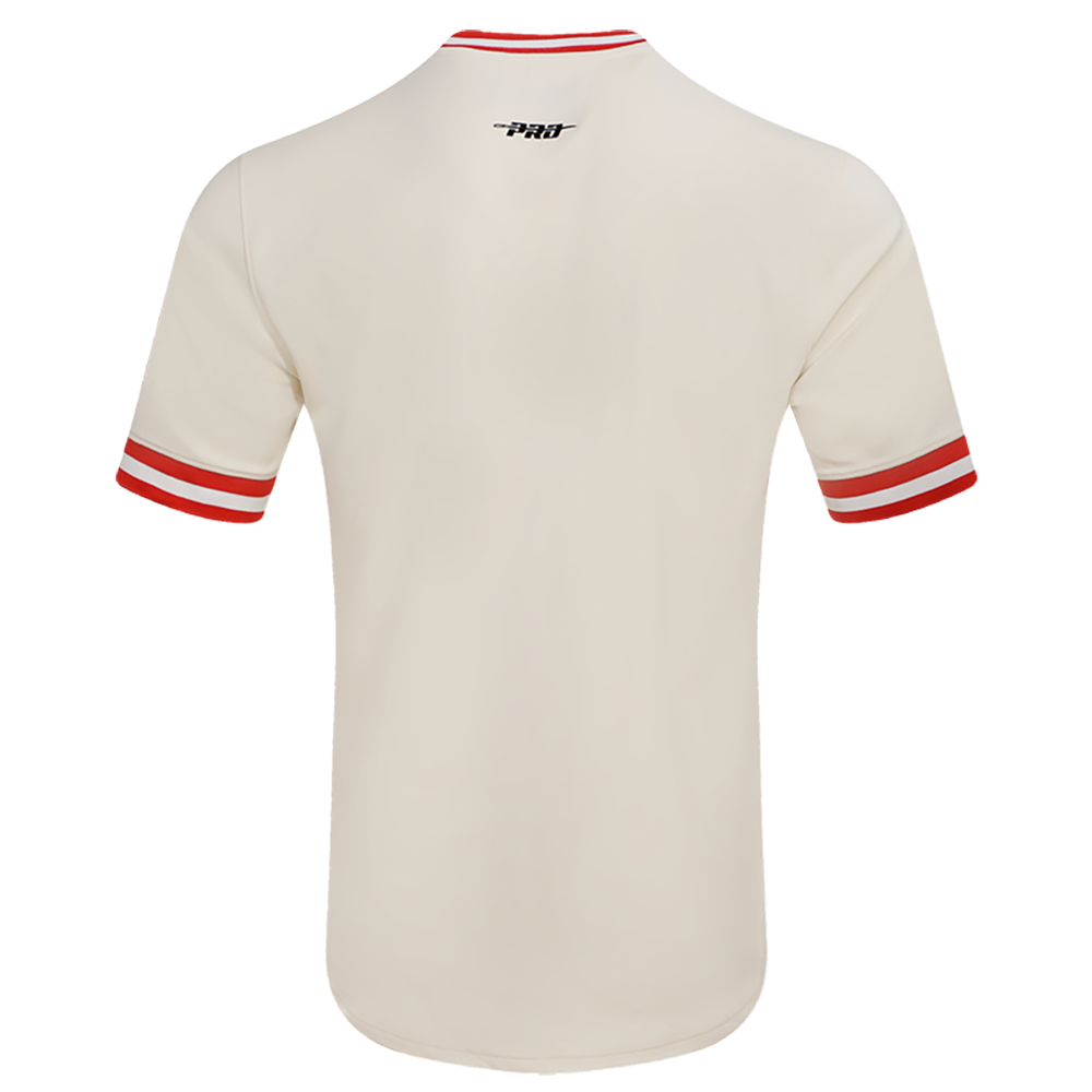 Detail of the fabric texture and stitching on the 49ers Retro Classics tee in eggshell and red