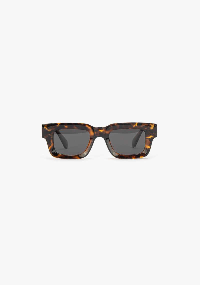 Elegant PURE Monclair Tortoise Sunglasses with classic tortoiseshell frames and stylish design