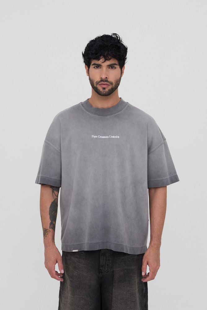 Washed grey oversized T-shirt made from 100% cotton with a fabric weight of 350 grams