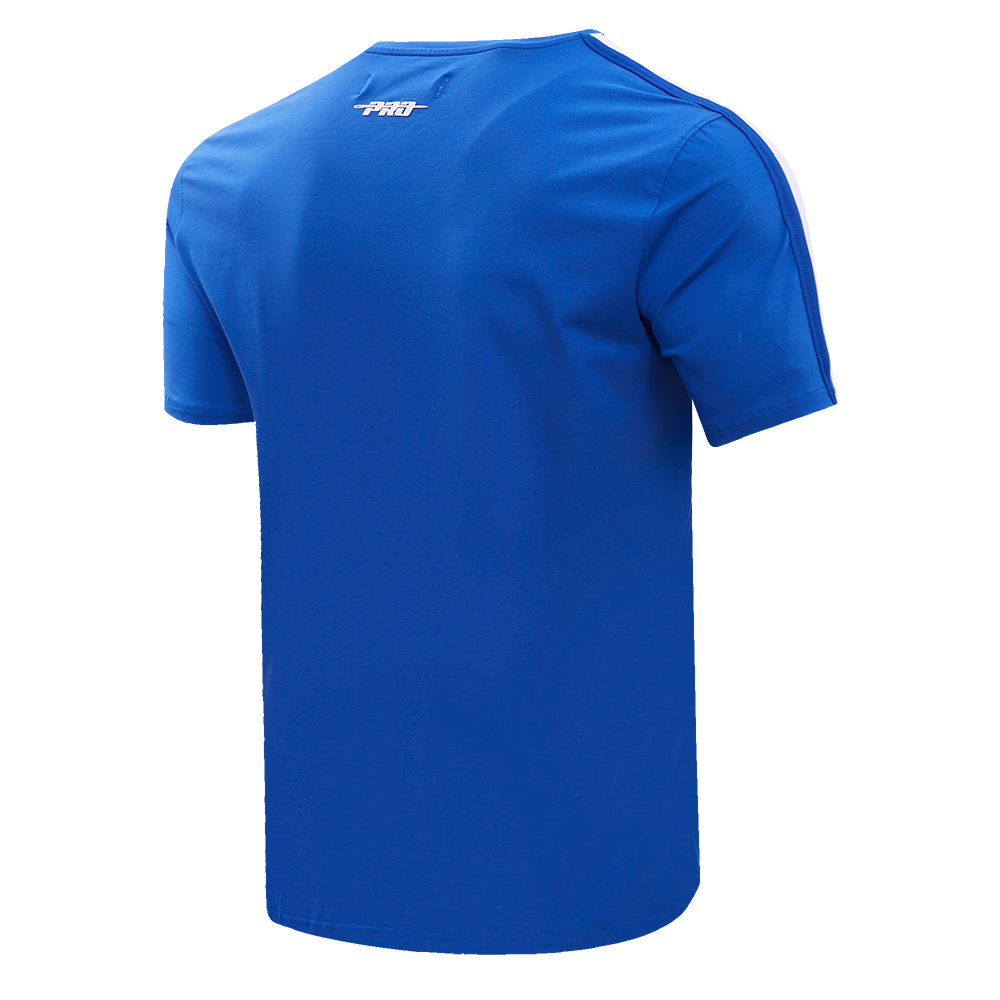 Detail view of the fabric texture and retro logo design on the Golden State Warriors T-Shirt