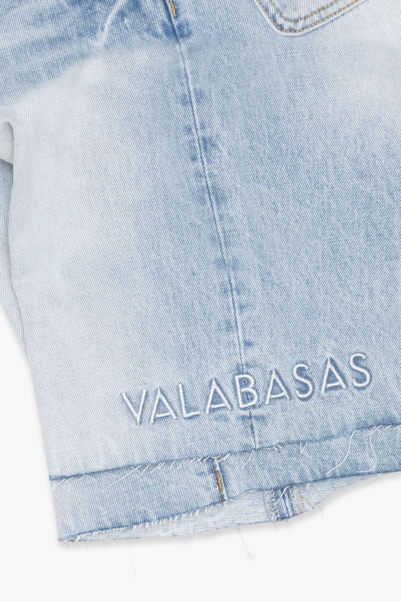 Light blue wash denim shorts featuring a stylish, casual fit for men, called Valabasas Mr Shorts perfect for summer and outdoor activities