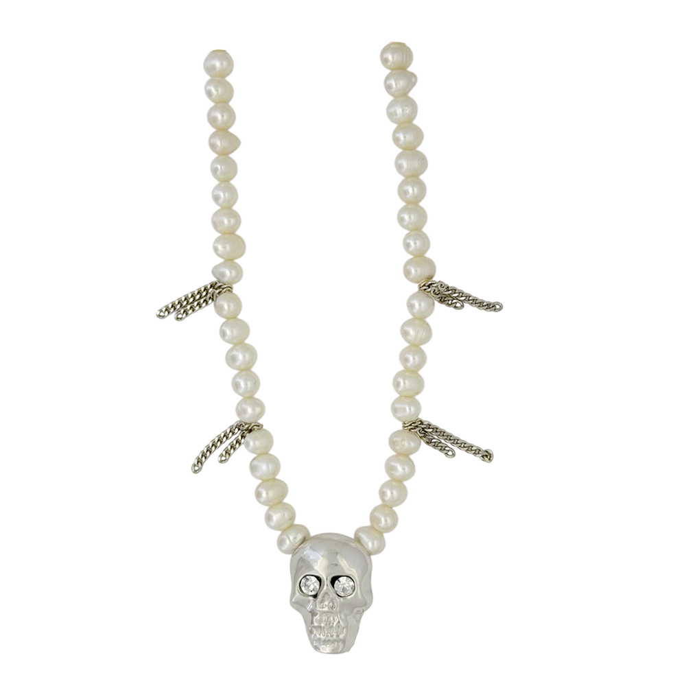 Elegant and edgy BB Simon Silver 925 Single Skull Pearl Necklace - Clear with 925 silver chain and clear pearl