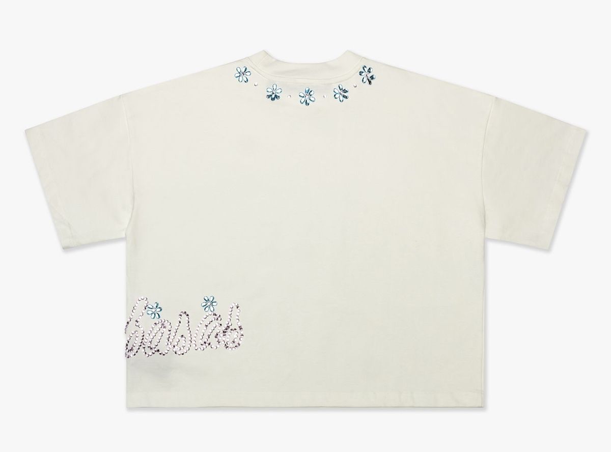 Close-up image of the white Valabasas Gem Tee displaying smooth fabric and clean stitching details