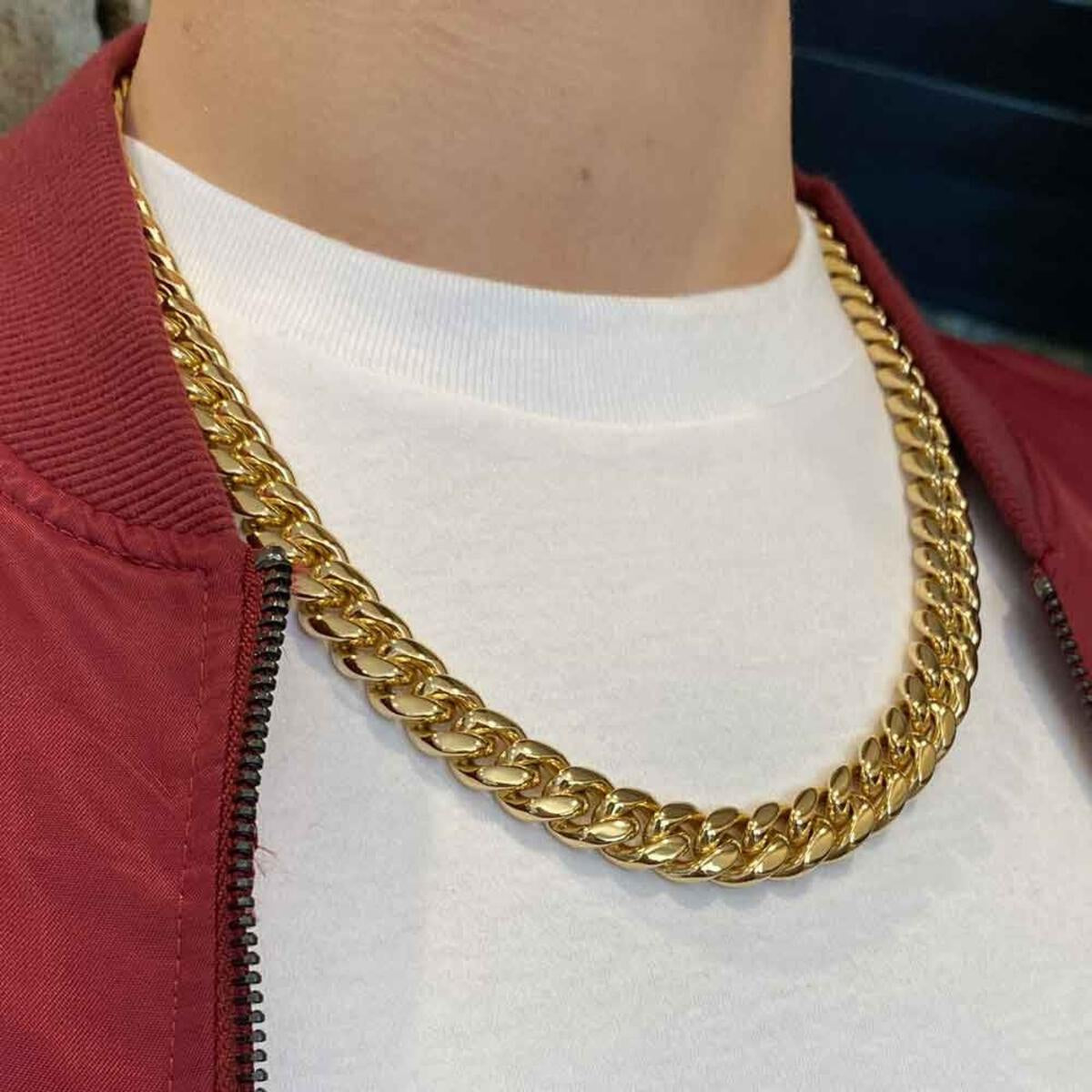 Shiny and luxurious 10MM 22 Miami Cuban chain made of gold from Gold Gods