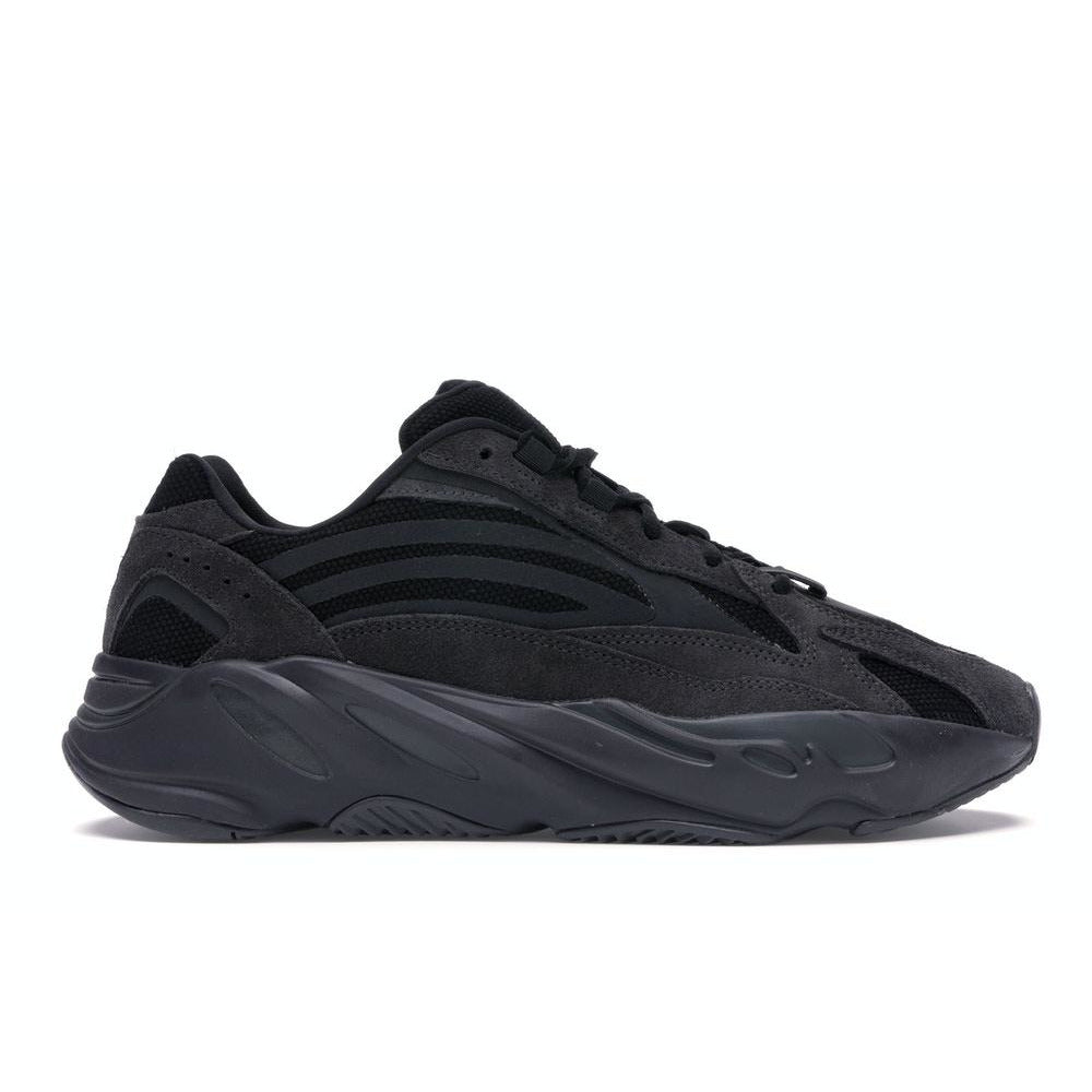 Black adidas Yeezy Boost 700 V2 - Vanta sneakers with reflective details and chunky sole