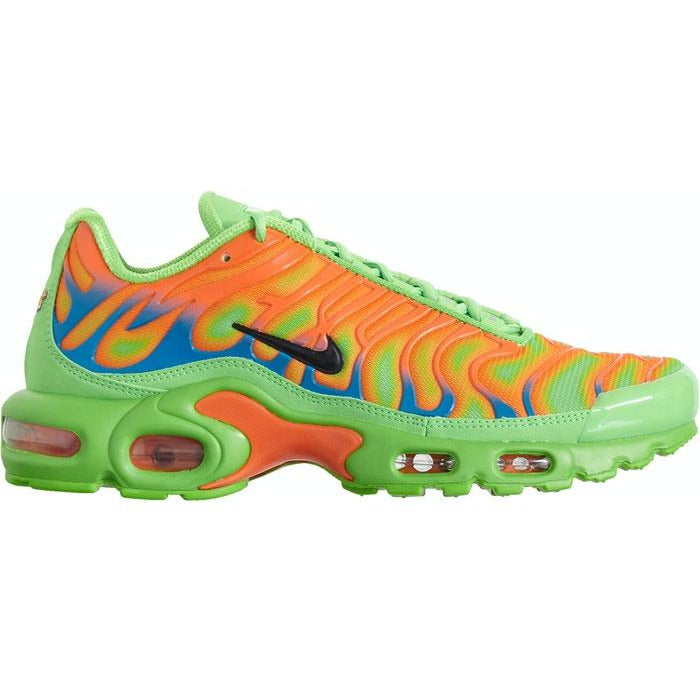 Nike Air Max Plus Supreme in green, a stylish and comfortable athletic shoe for men